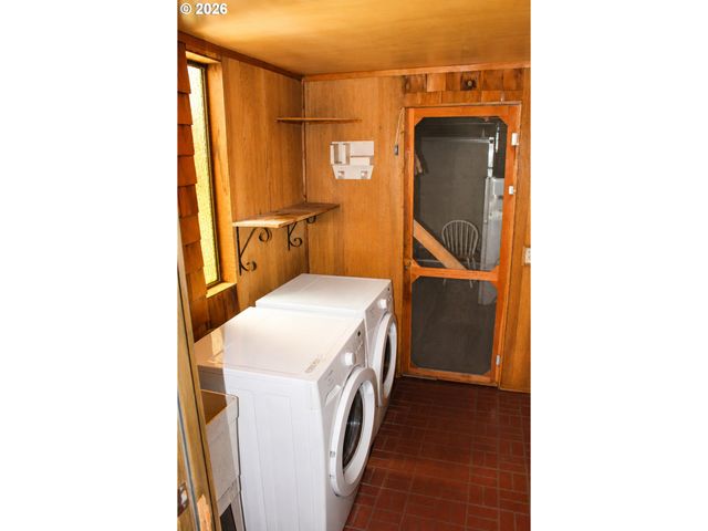 381 Ne VILLAGE SQUIRE Ave 2, Gresham, OR 97030