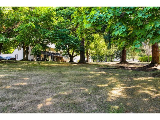 381 Ne VILLAGE SQUIRE Ave 2, Gresham, OR 97030