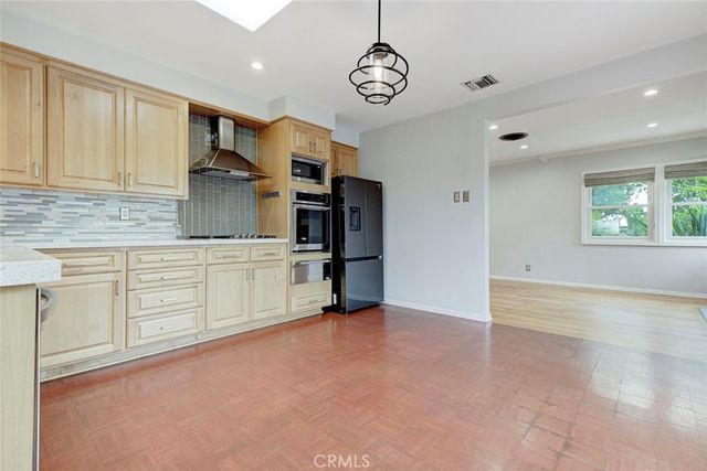 7732 Westland, North Hollywood, CA 91605