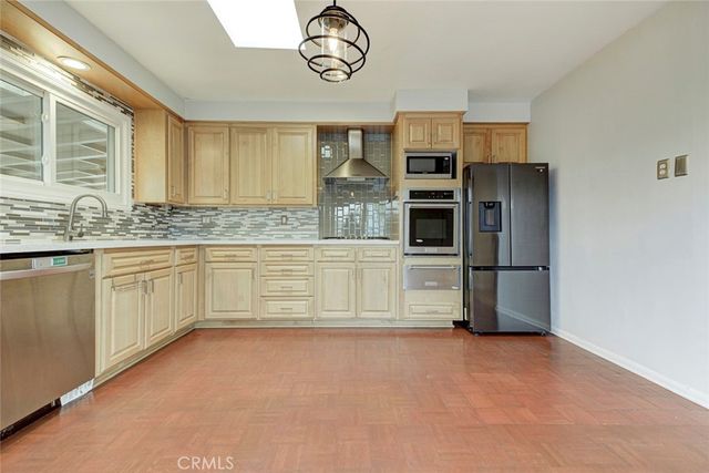 7732 Westland, North Hollywood, CA 91605