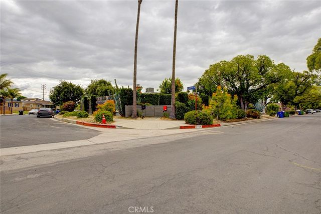 7732 Westland, North Hollywood, CA 91605