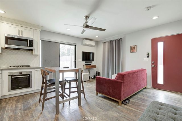 7732 Westland, North Hollywood, CA 91605
