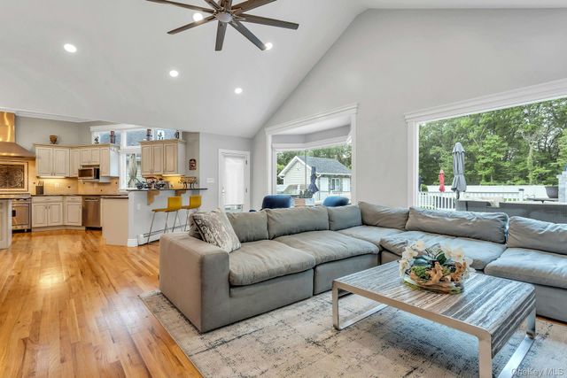 21 Buttonwood Drive, Dix Hills, NY 11746