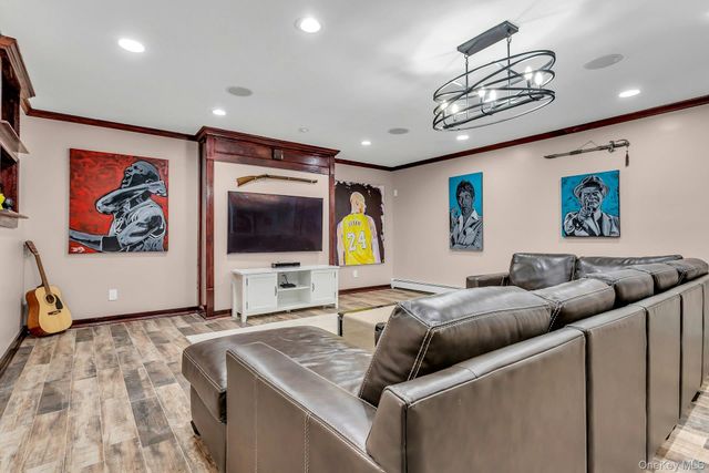 21 Buttonwood Drive, Dix Hills, NY 11746