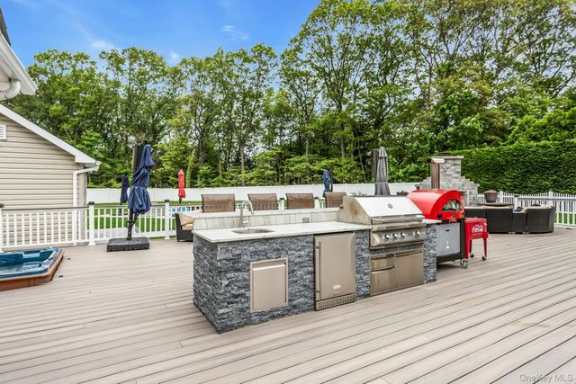 21 Buttonwood Drive, Dix Hills, NY 11746