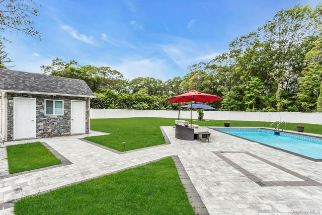 21 Buttonwood Drive, Dix Hills, NY 11746