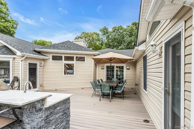 21 Buttonwood Drive, Dix Hills, NY 11746