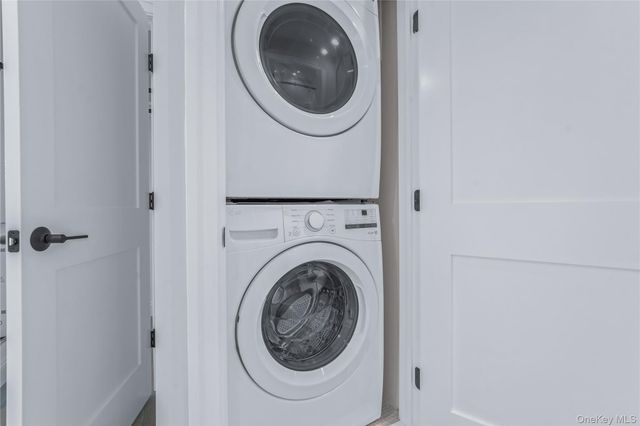 110 School Street 7, Glen Cove, NY 11542