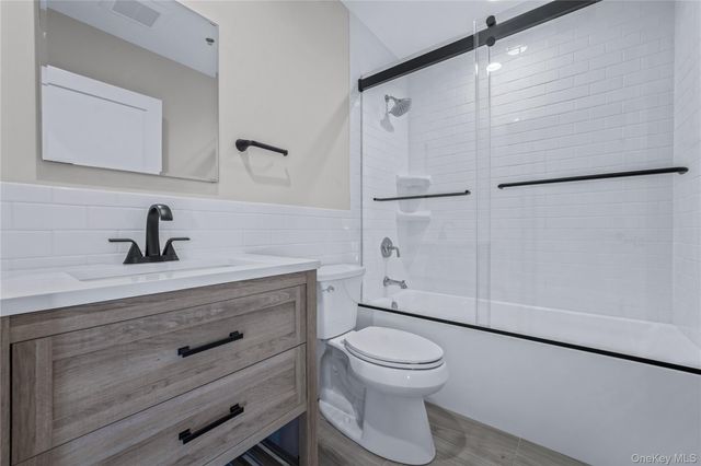 110 School Street 7, Glen Cove, NY 11542