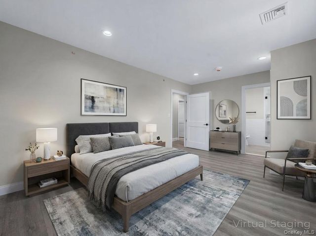 110 School Street 7, Glen Cove, NY 11542