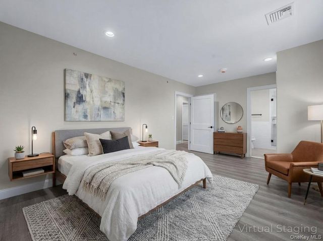 110 School Street 7, Glen Cove, NY 11542