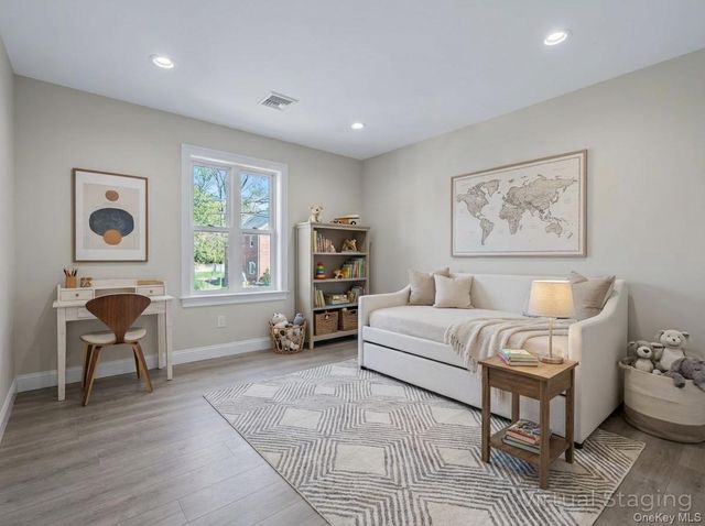 110 School Street 7, Glen Cove, NY 11542