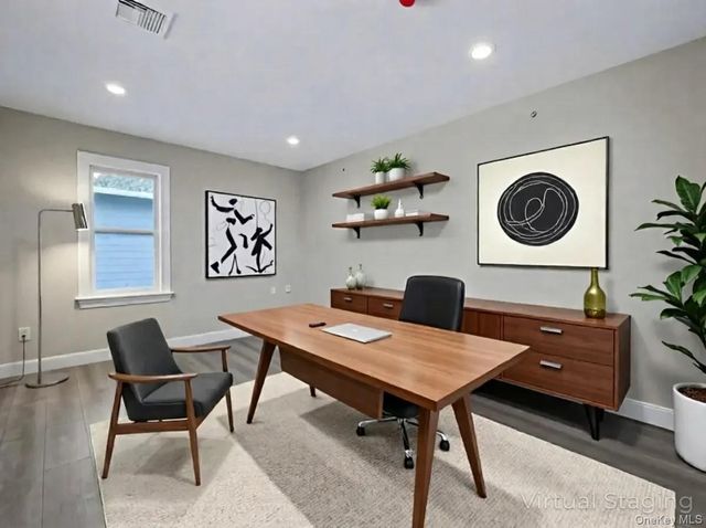 110 School Street 7, Glen Cove, NY 11542