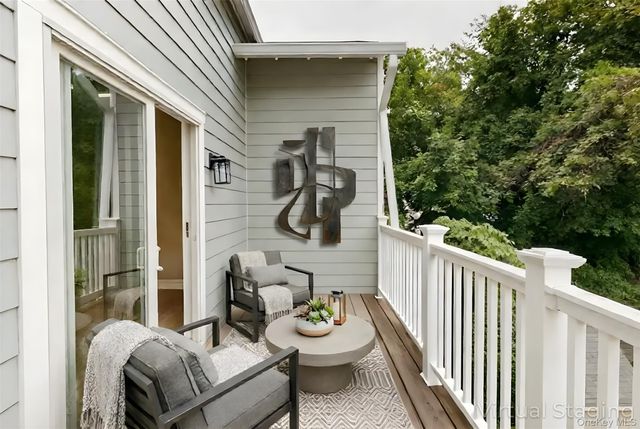 110 School Street 7, Glen Cove, NY 11542