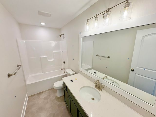 5937 Valley Point Drive Se, Caledonia Twp, MI 49316