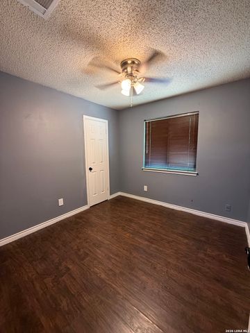 7259 Hardesty, San Antonio, TX 78250