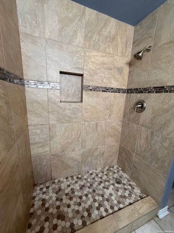 7259 Hardesty, San Antonio, TX 78250