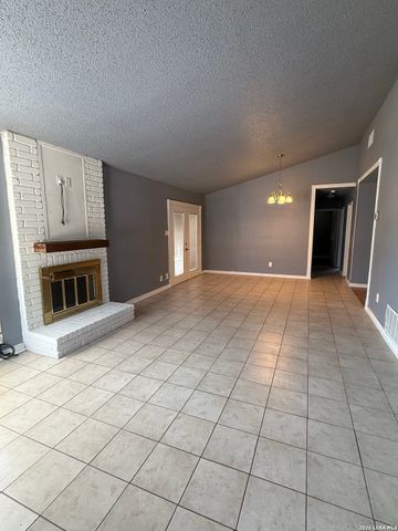 7259 Hardesty, San Antonio, TX 78250