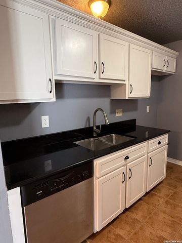7259 Hardesty, San Antonio, TX 78250