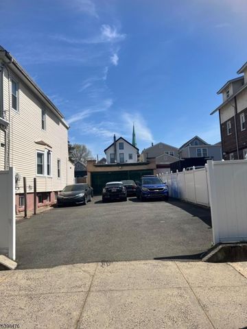 86 Bartholdi Ave, Jersey City, NJ 07305