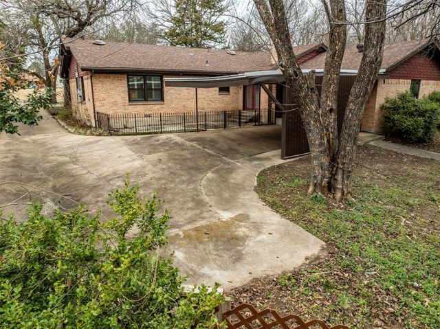 2713 Yorkshire, Sherman, TX 75092