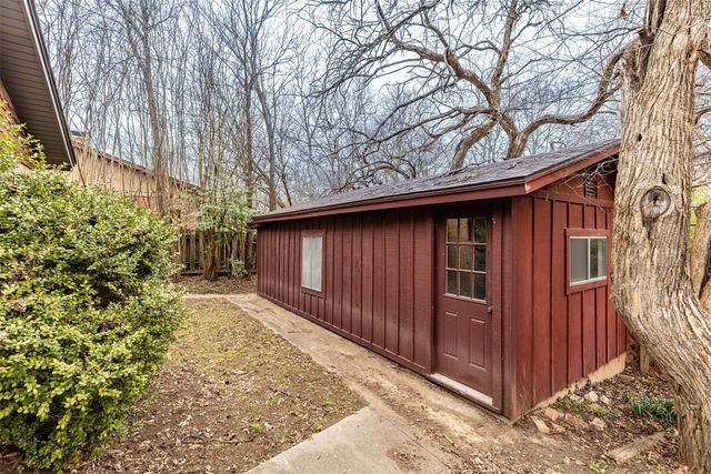 2713 Yorkshire, Sherman, TX 75092