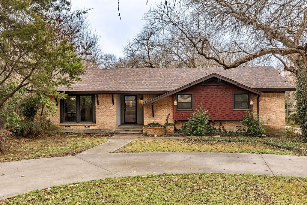 2713 Yorkshire, Sherman, TX 75092