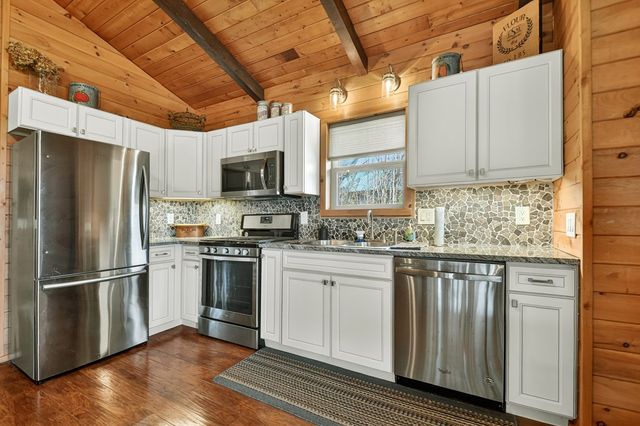 756 Mining Gap Conn, Young Harris, GA 30582
