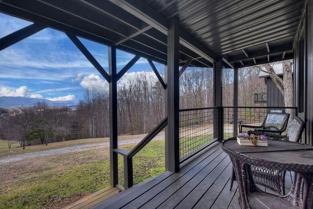 756 Mining Gap Conn, Young Harris, GA 30582