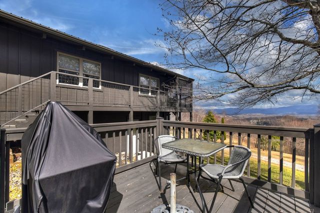 756 Mining Gap Conn, Young Harris, GA 30582