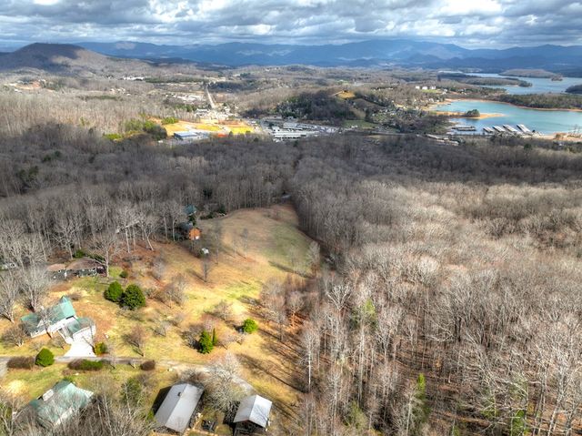 756 Mining Gap Conn, Young Harris, GA 30582