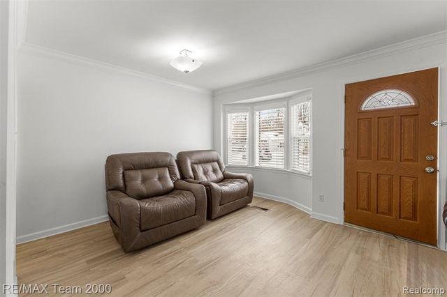 9624 Nathaline, Redford, MI 48239