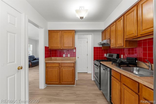 9624 Nathaline, Redford, MI 48239