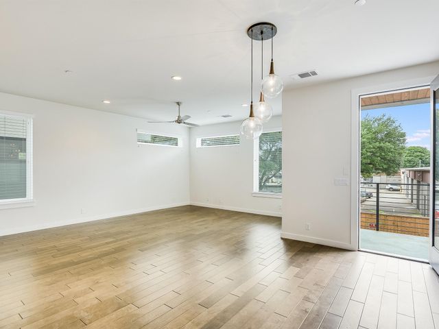 2301 Bluebonnet LN 12, Austin, TX 78704