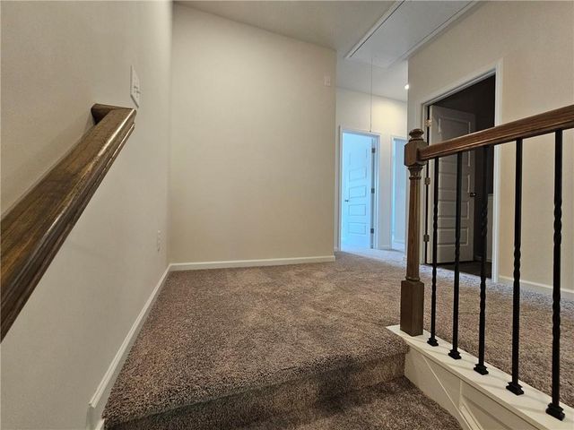 2460 RAVENCLIFF Drive, Austell, GA 30168