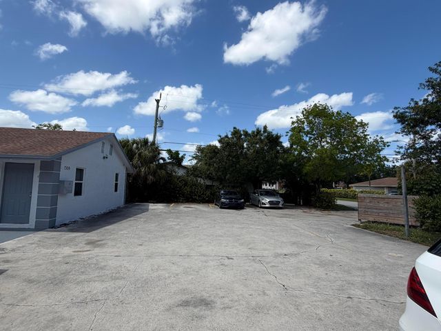 1309 NW 2nd Avenue 3, Pompano Beach, FL 33060