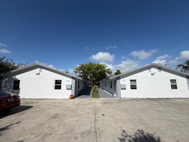 1309 NW 2nd Avenue 3, Pompano Beach, FL 33060
