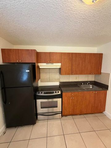 1309 NW 2nd Avenue 3, Pompano Beach, FL 33060