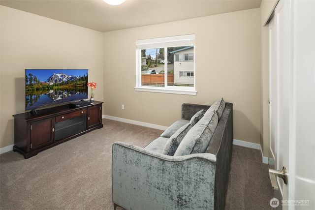 22928 80th Park West, Edmonds, WA 98026