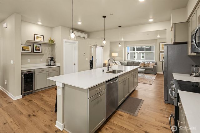 22928 80th Park West, Edmonds, WA 98026