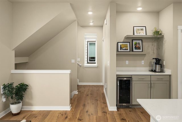 22928 80th Park West, Edmonds, WA 98026