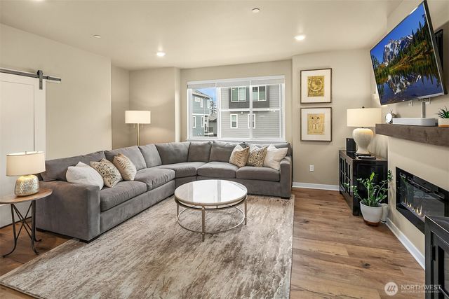 22928 80th Park West, Edmonds, WA 98026