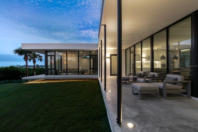 1500 BAYVIEW DRIVE, Sarasota, FL 34239