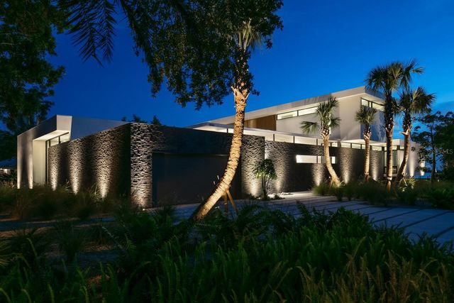 1500 BAYVIEW DRIVE, Sarasota, FL 34239