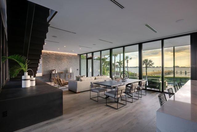 1500 BAYVIEW DRIVE, Sarasota, FL 34239