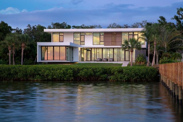 1500 BAYVIEW DRIVE, Sarasota, FL 34239