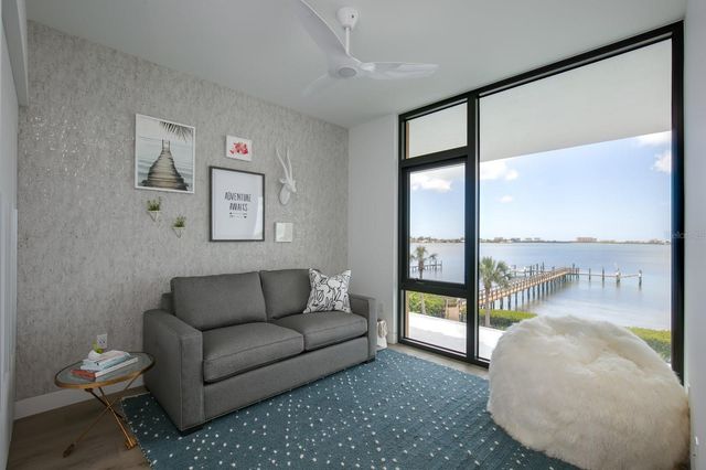 1500 BAYVIEW DRIVE, Sarasota, FL 34239