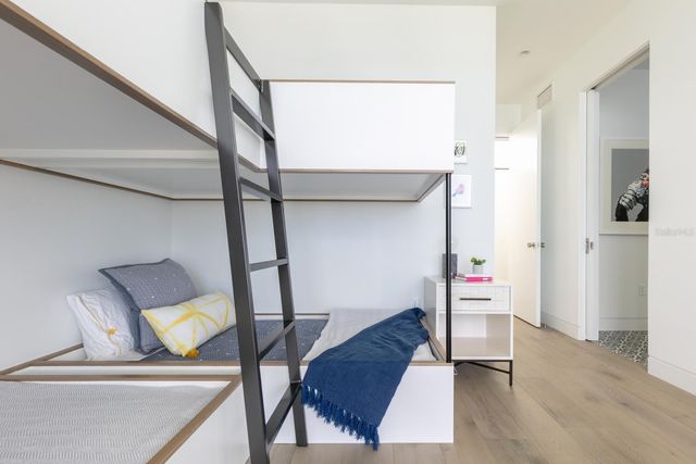 1500 BAYVIEW DRIVE, Sarasota, FL 34239