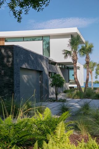 1500 BAYVIEW DRIVE, Sarasota, FL 34239