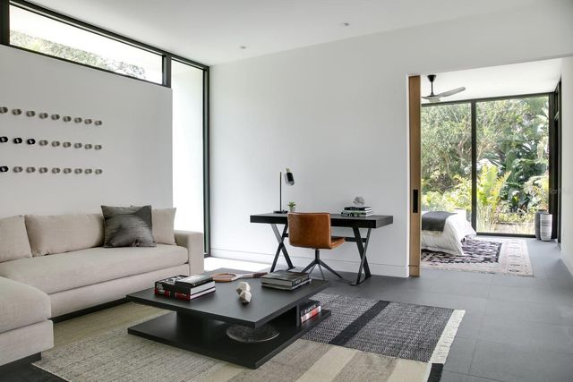 1500 BAYVIEW DRIVE, Sarasota, FL 34239